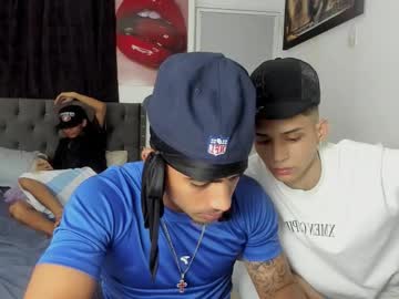 Cock Jockeys Gay Cams Presents Master_boy28 Featuring Pee Style Skinny Fullscreen Top Webcam Show